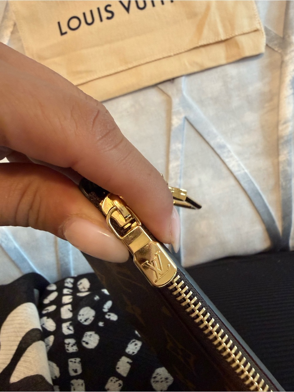 Louis Vuitton Key Pouch S - Picture 5 of 8